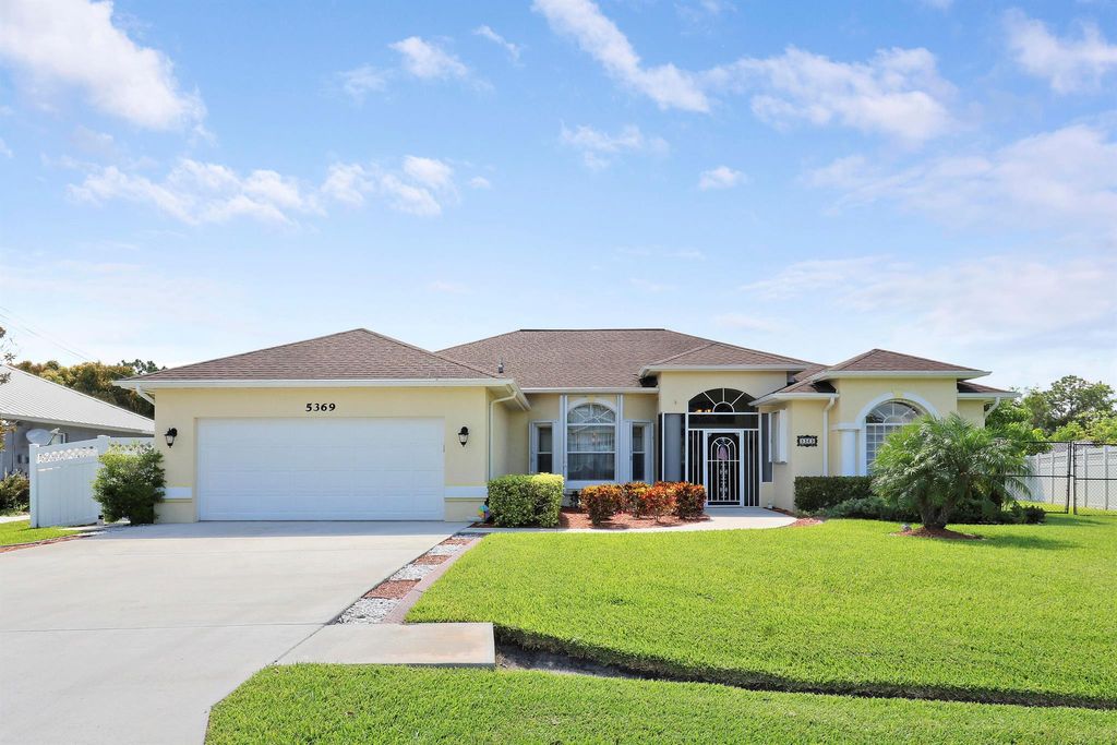 Photo of 5369 NW Alam Circle, Port Saint Lucie, FL 34986 (MLS # R10995322)