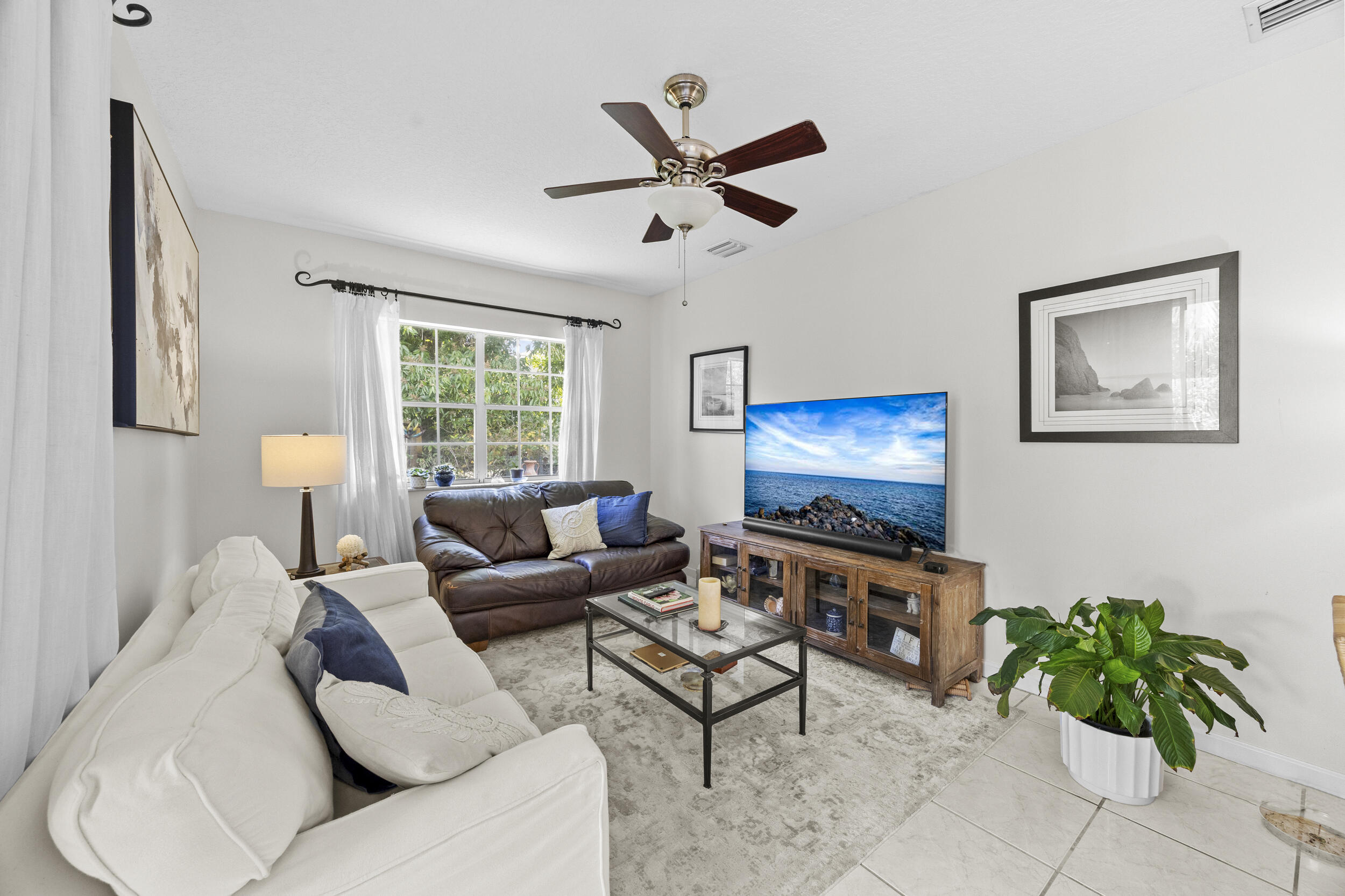 INDIAN WELLS - Residential