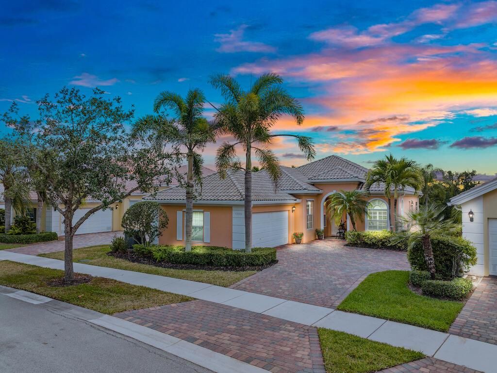 Photo of 10569 SW Stratton Drive, Port Saint Lucie, FL 34986 (MLS # R10799535)