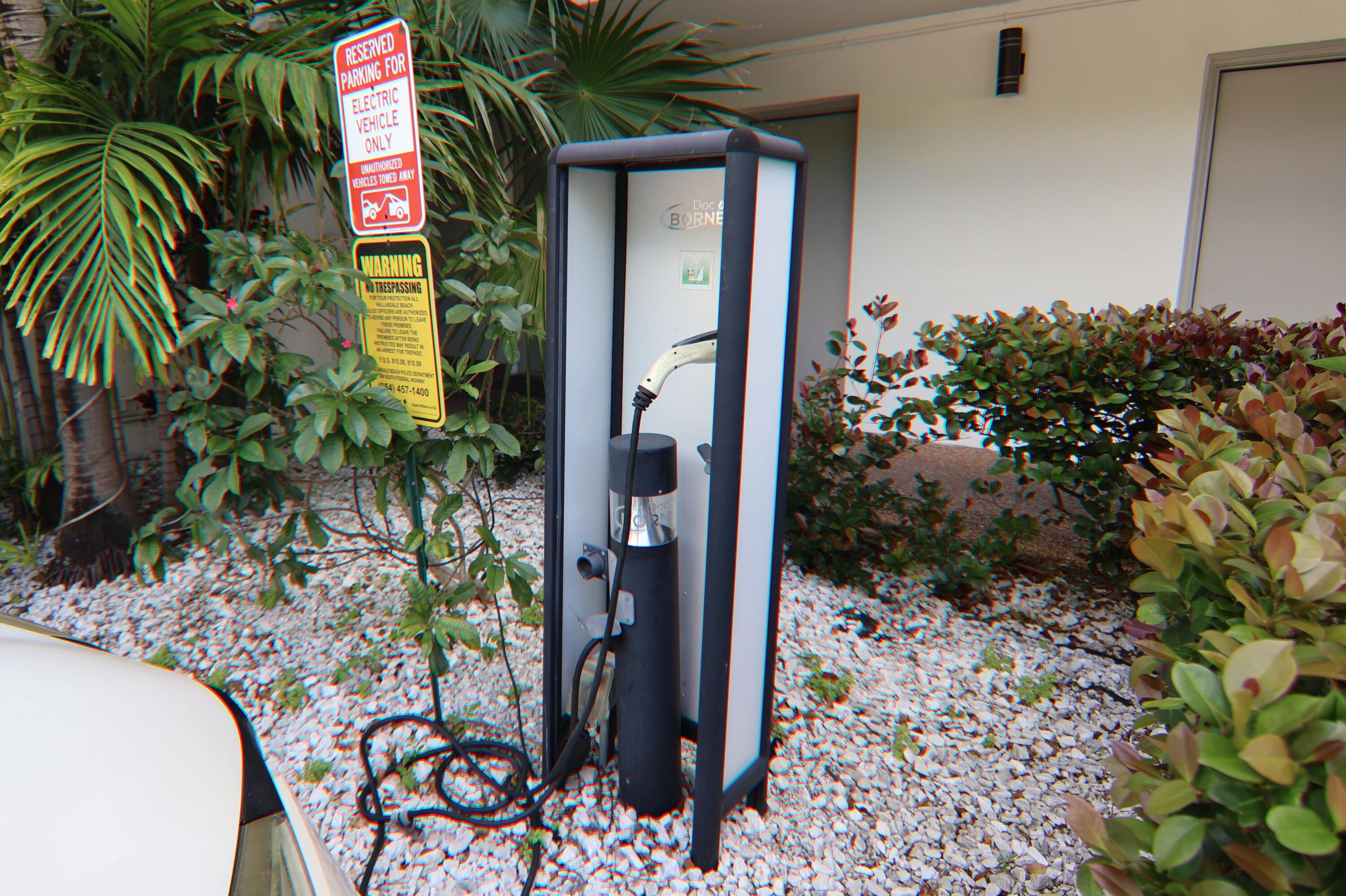 MEADOWBROOK CONDO APTS BLDG 7 - Residential