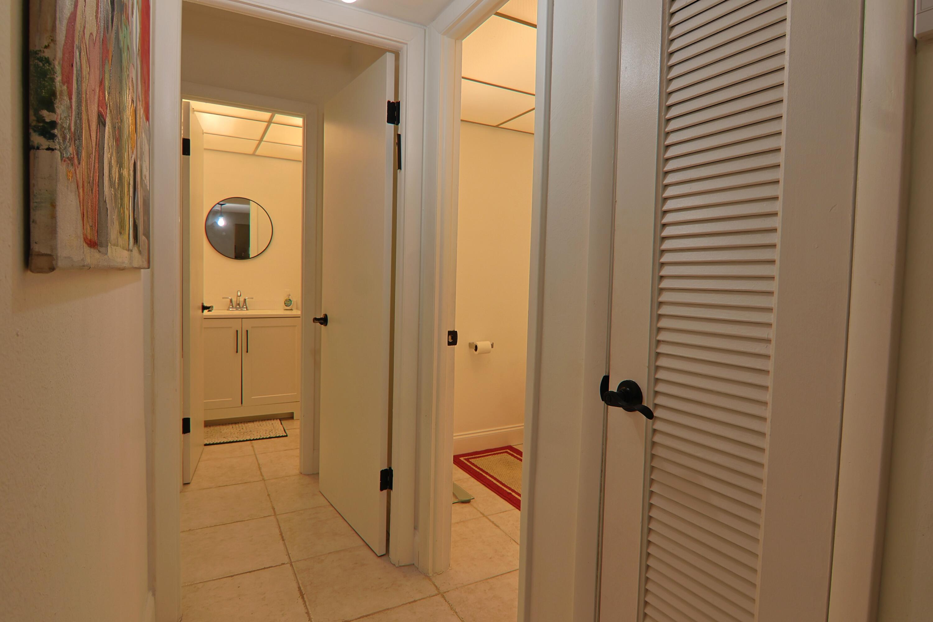 MEADOWBROOK CONDO APTS BLDG 7 - Residential