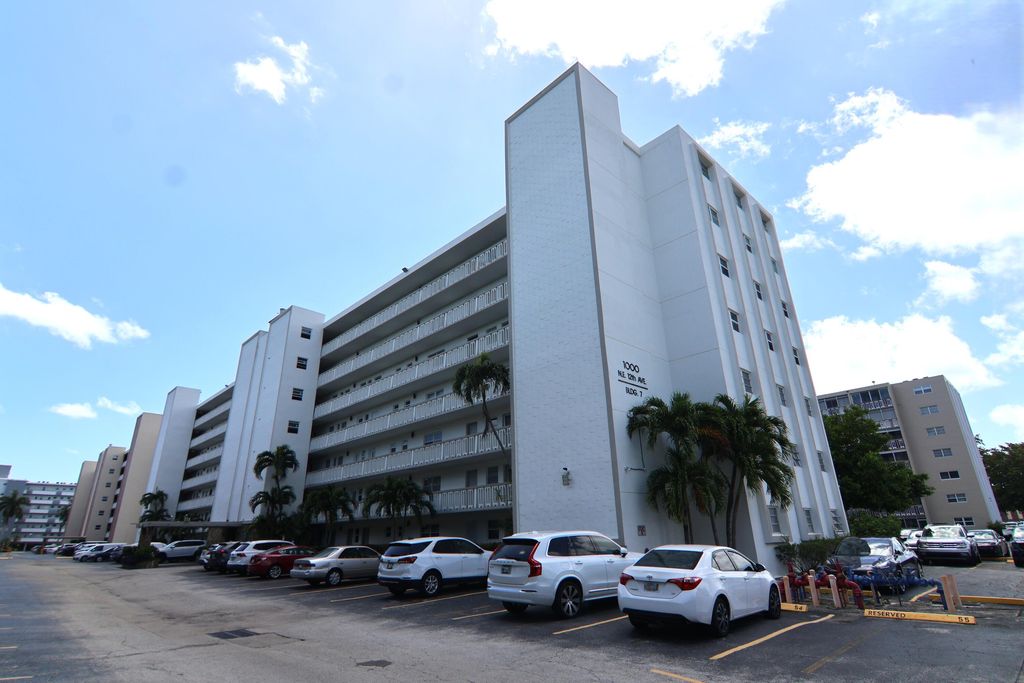 Photo of 1000 NE 12th Avenue #106, Hallandale Beach, FL 33009 (MLS # B26015368)