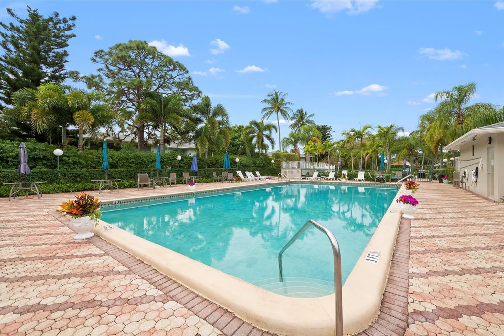 Photo of 2460 SW 22nd Avenue #810, Delray Beach, FL 33445 (MLS # F10549625)