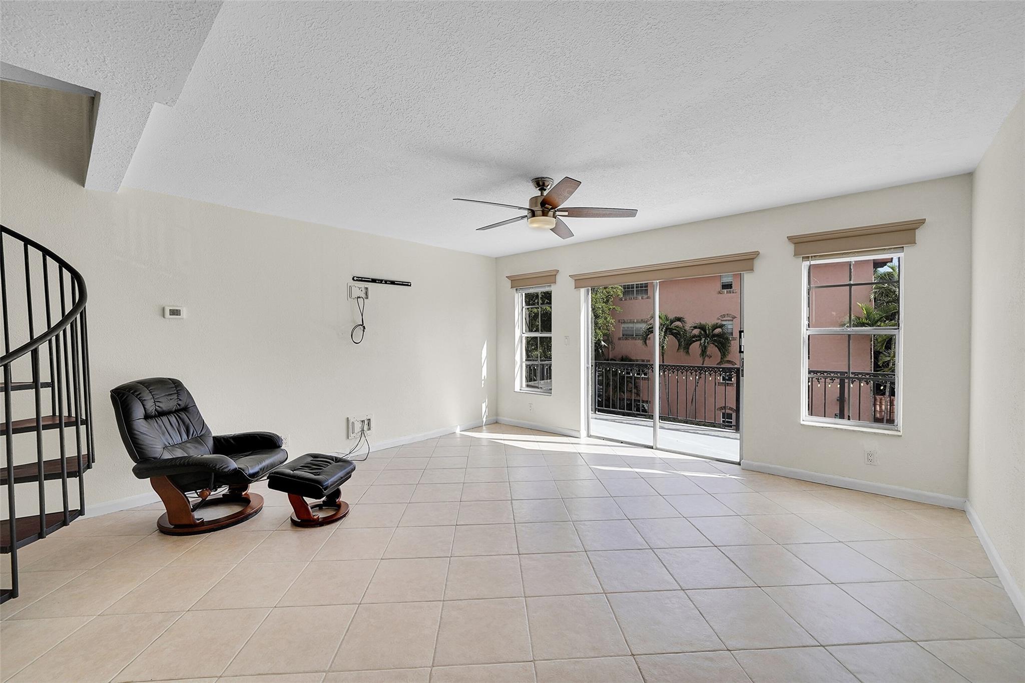 650 Tennis Club Dr 305