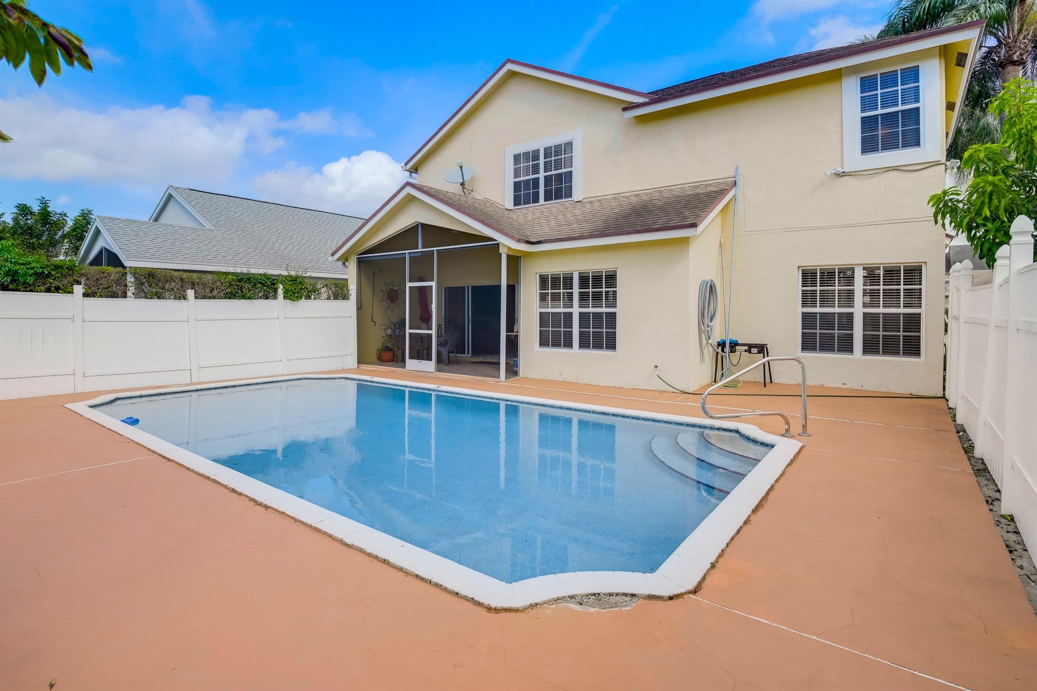 EMERALD FOREST OF WELLINGTON 2 - Residential