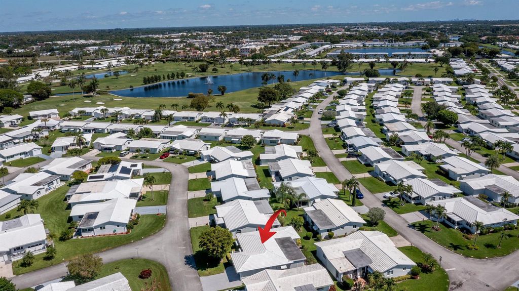 Photo of 631 SW 21st Circle, Boynton Beach, FL 33426 (MLS # R11091013)