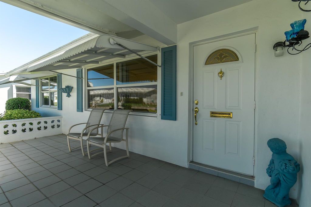 Photo of 631 SW 21st Circle, Boynton Beach, FL 33426 (MLS # R11091013)