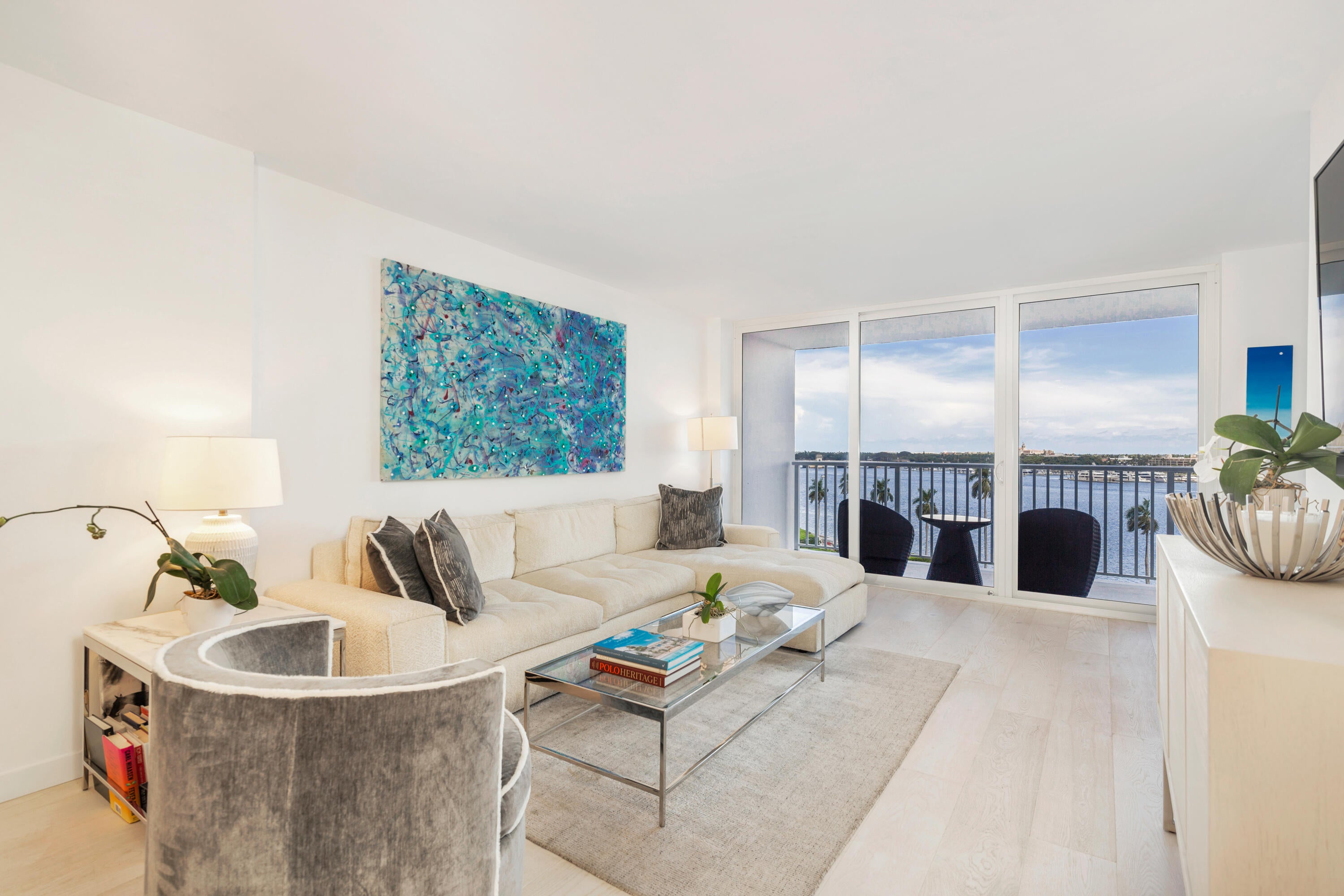 1801 S FLAGLER Drive 906