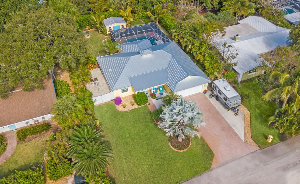 Photo of 4891 SE Pompano Terrace, Stuart, FL 34997 (MLS # R11156860)