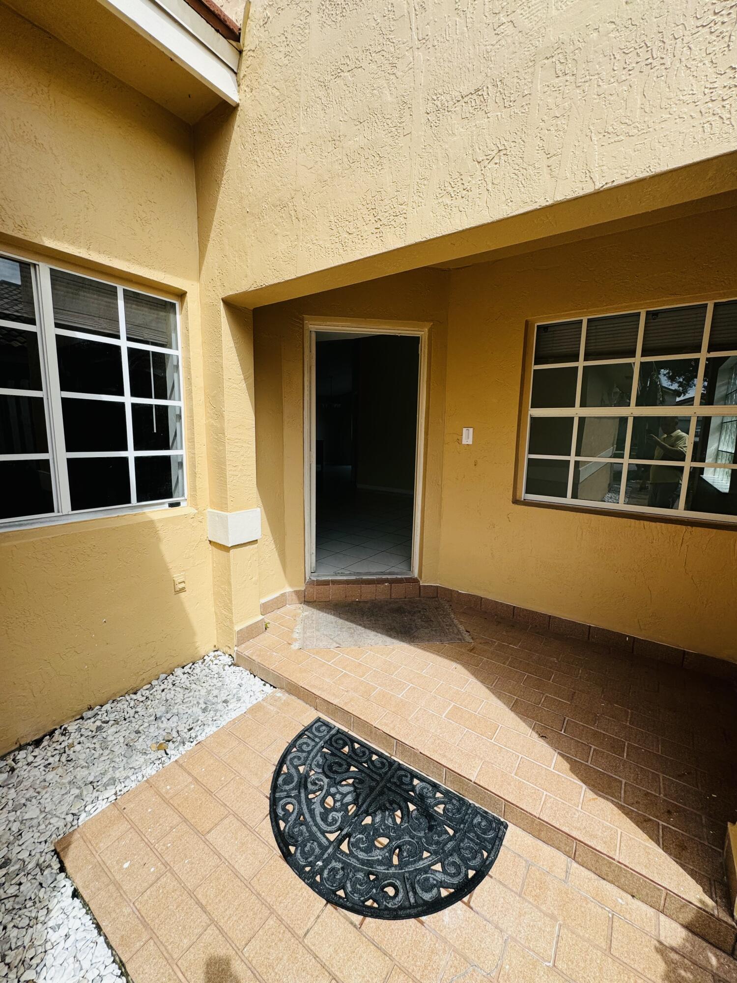 SILVER LAKES AT PEMBROKE PINES - Residential Lease