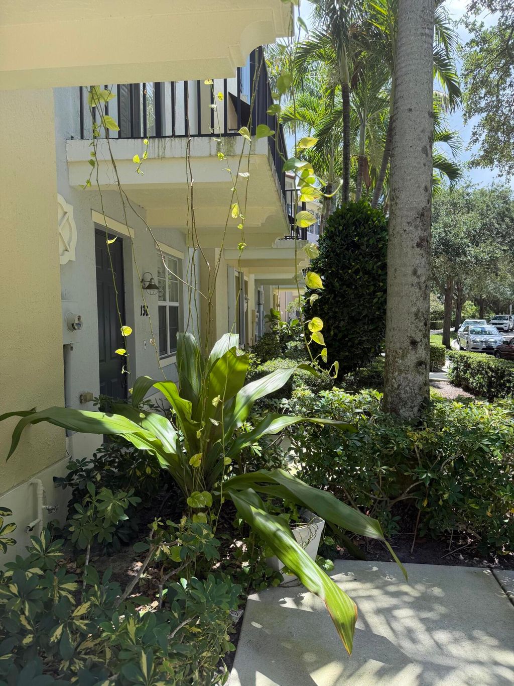 Photo of 132 Greenwich Circle, Jupiter, FL 33458 (MLS # B26028937)