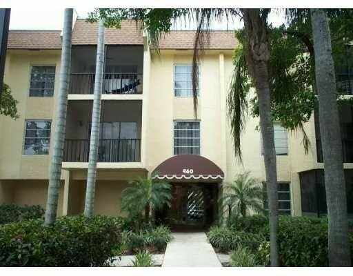 EXCELLENT INVESTMENT OPPORTUNITY. PRICED TO SELL!!! Centrally located near FAU & A Rated Schools, short drive to Beach, Town Center Mall, fine dining & houses of worship. Great 3rd floor 2/2 condo in desirable East Boca Raton. Currently Tenant occupied until 7/31/24 at $1850/m. Nice tile throughout unit. A/C replaced in 2016. Water heater replaced in 2018. Association Amenities include: Community Pool, Tennis Court, Picnic/BBQ area, laundr