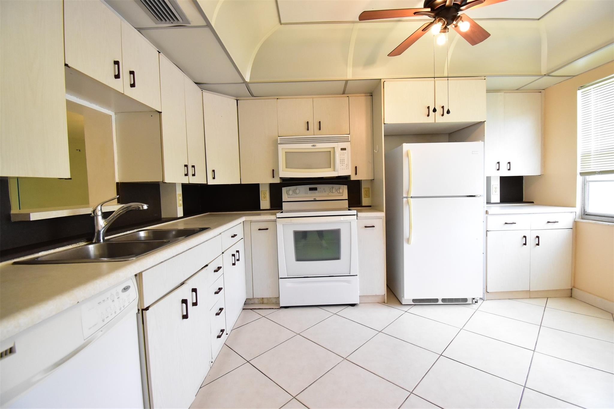 2805 Victoria Way H2