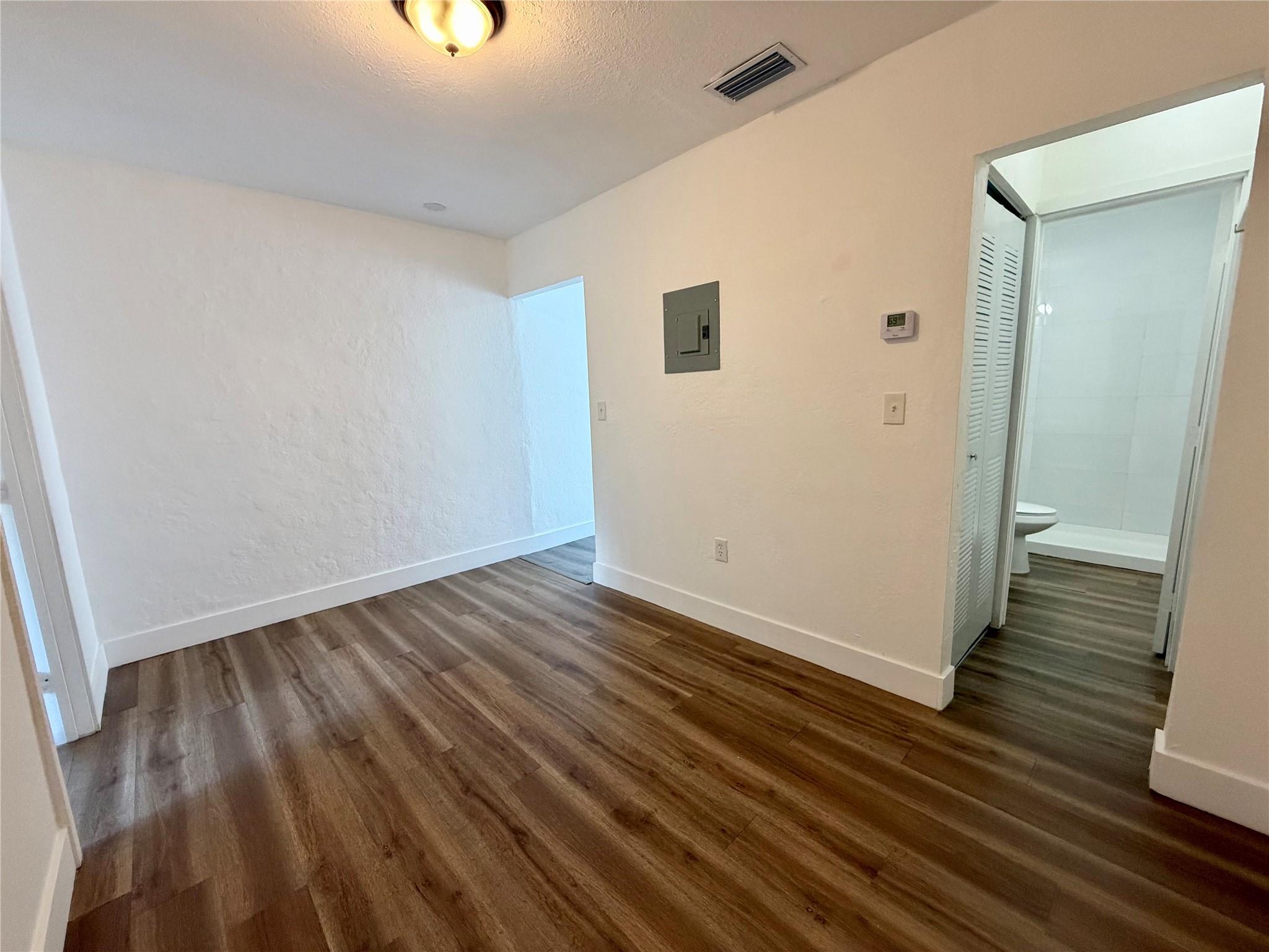 Atlantic Lawns 10-30 B - Residential Lease