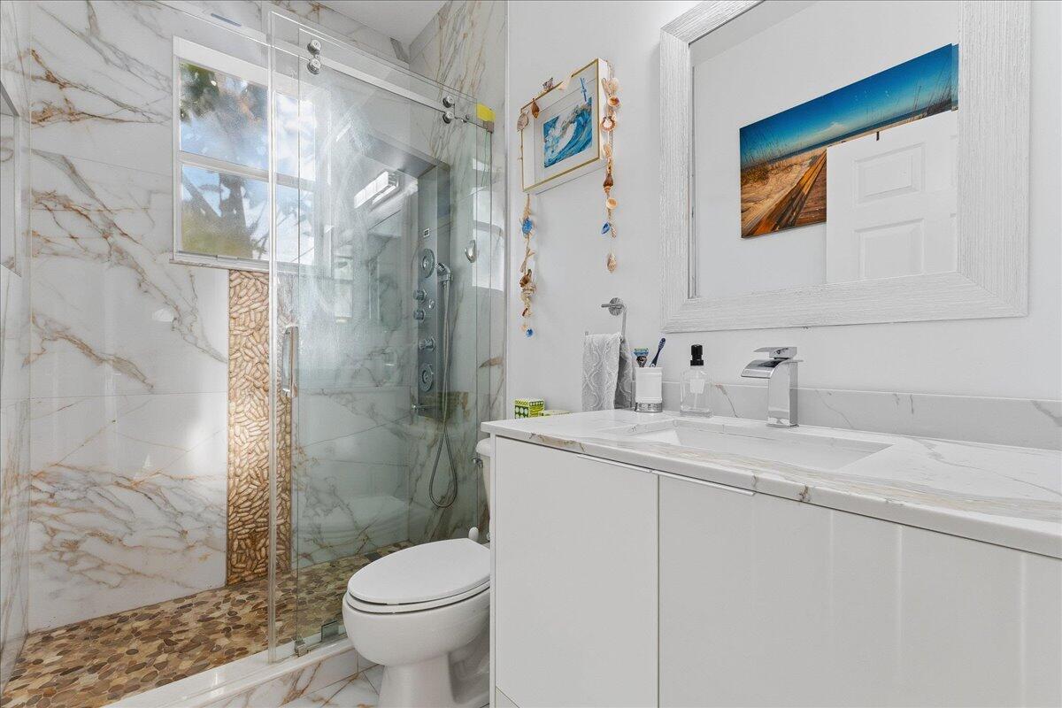 ANDROS ISLE - Residential