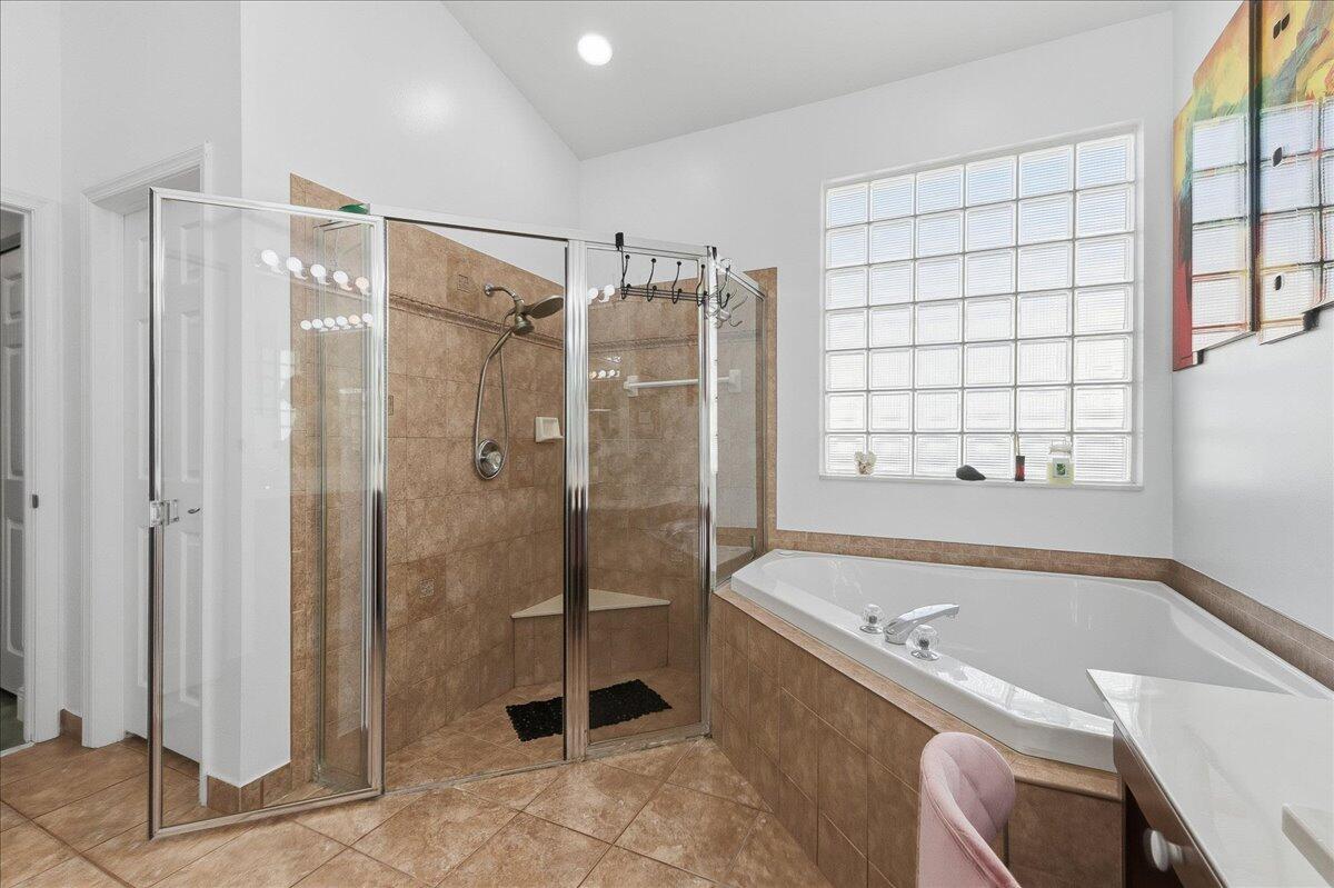 ANDROS ISLE - Residential