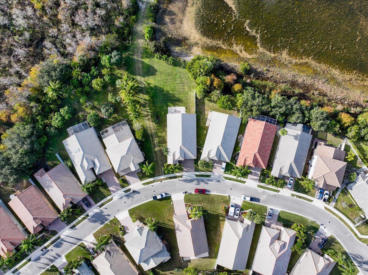 ANDROS ISLE - Residential