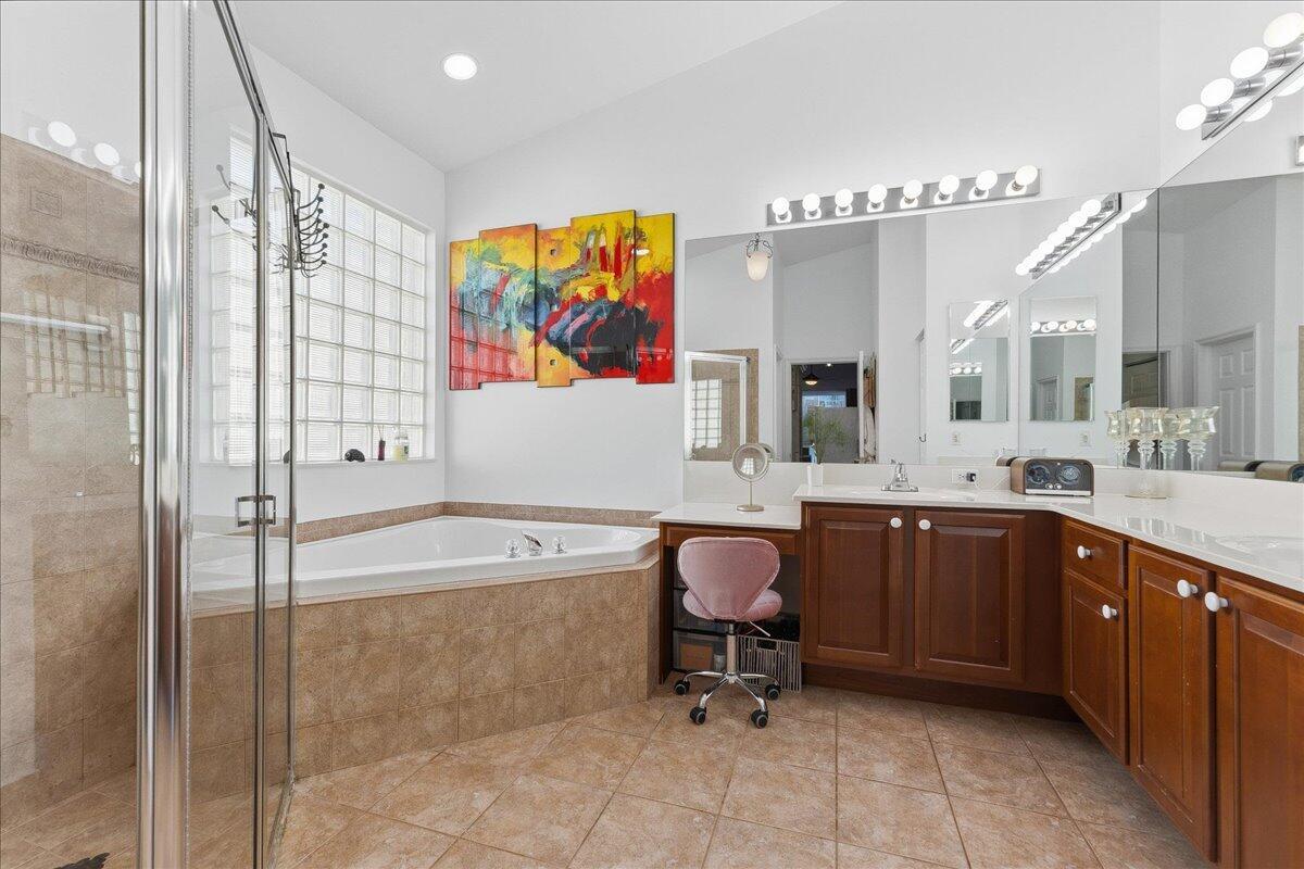 ANDROS ISLE - Residential