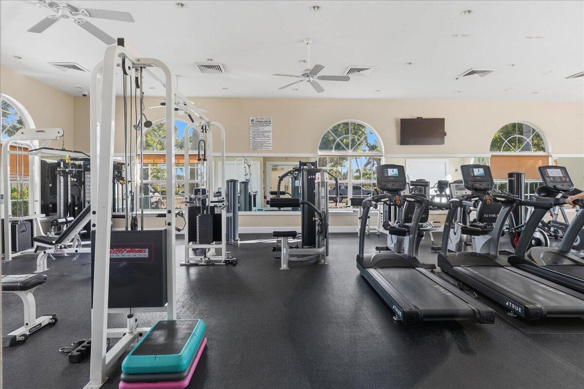 ANDROS ISLE - Residential