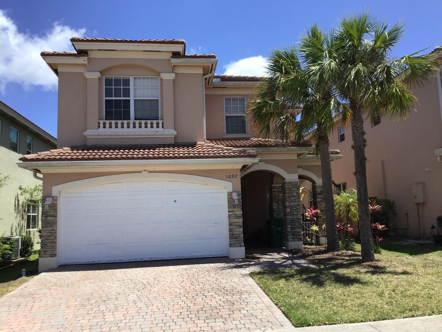 This magnificent two stories home is located in Vizcaya Falls . Vaulted ceiling and well maintained.  Great for big family . Plenty to list such as closets in master bedroom, New stainless appliances. Don't wait too long.