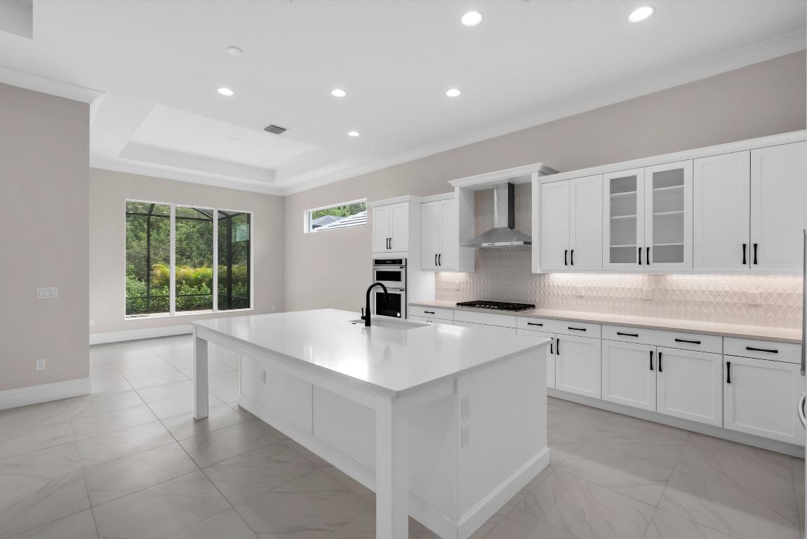 LUCAYA POINTE - PHASE 1 - Residential