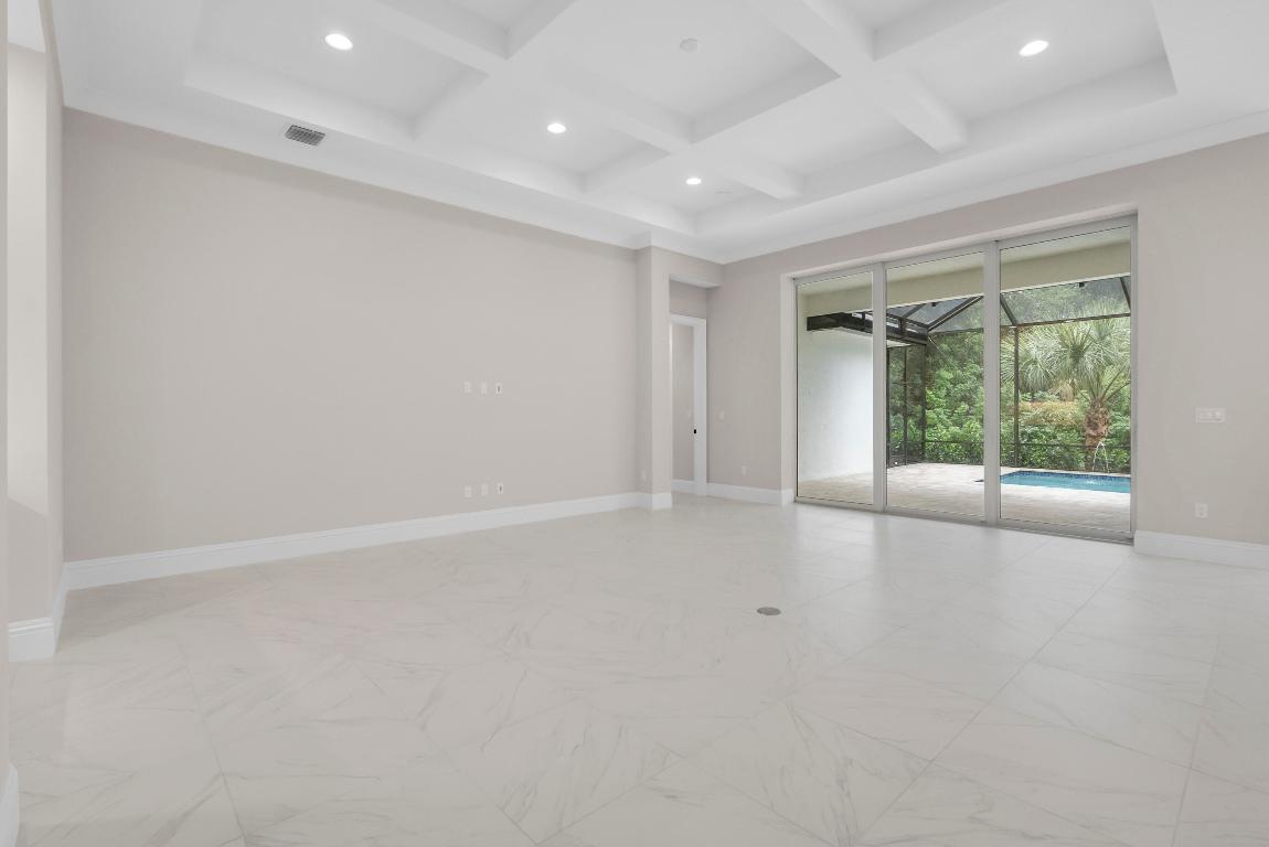 LUCAYA POINTE - PHASE 1 - Residential