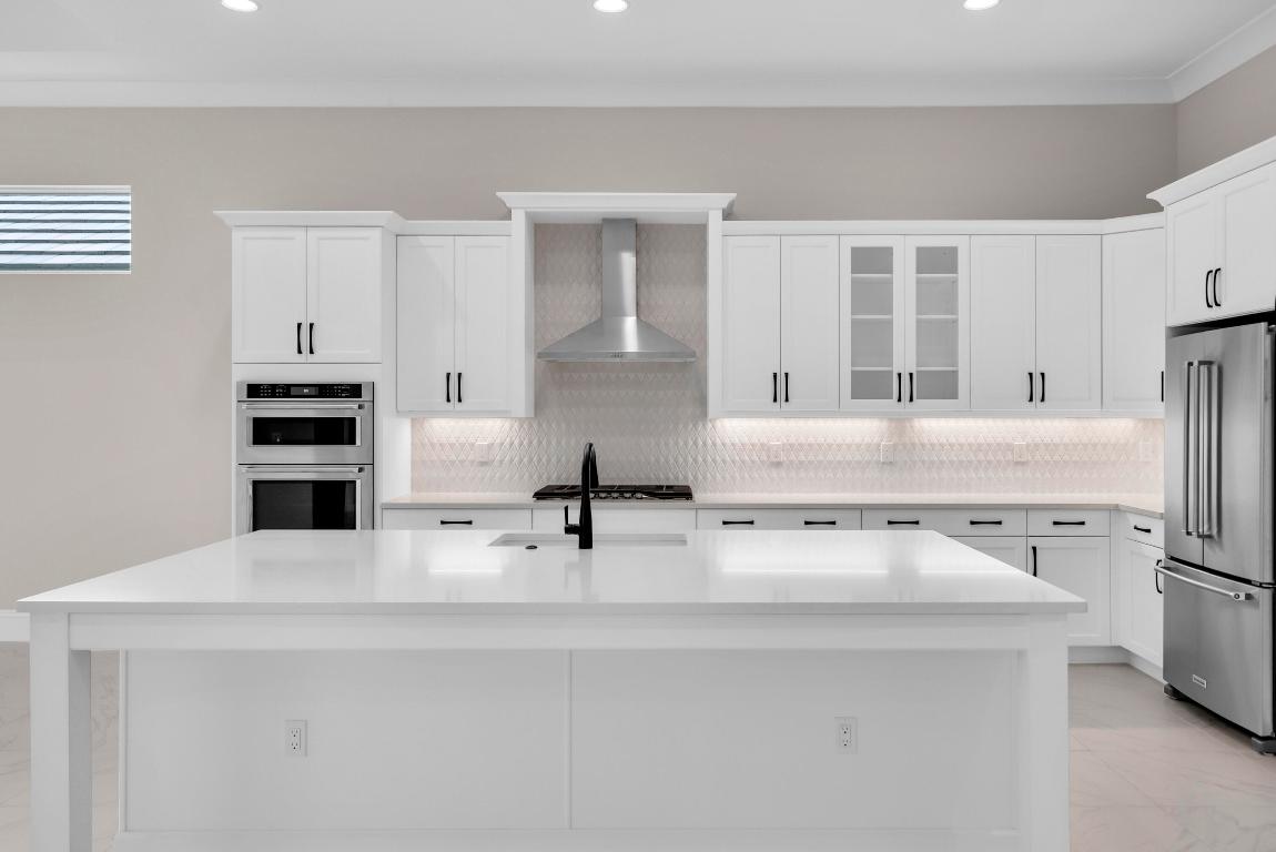 LUCAYA POINTE - PHASE 1 - Residential