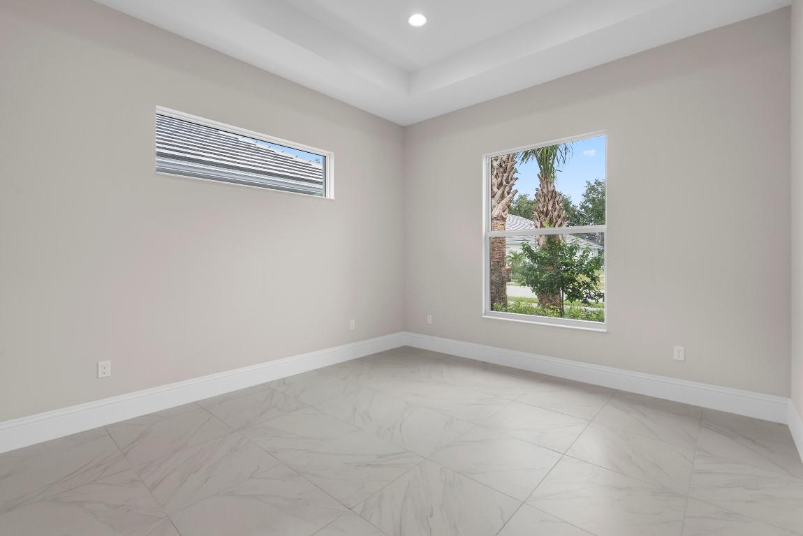 LUCAYA POINTE - PHASE 1 - Residential