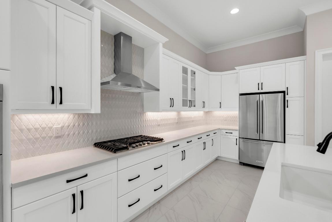 LUCAYA POINTE - PHASE 1 - Residential