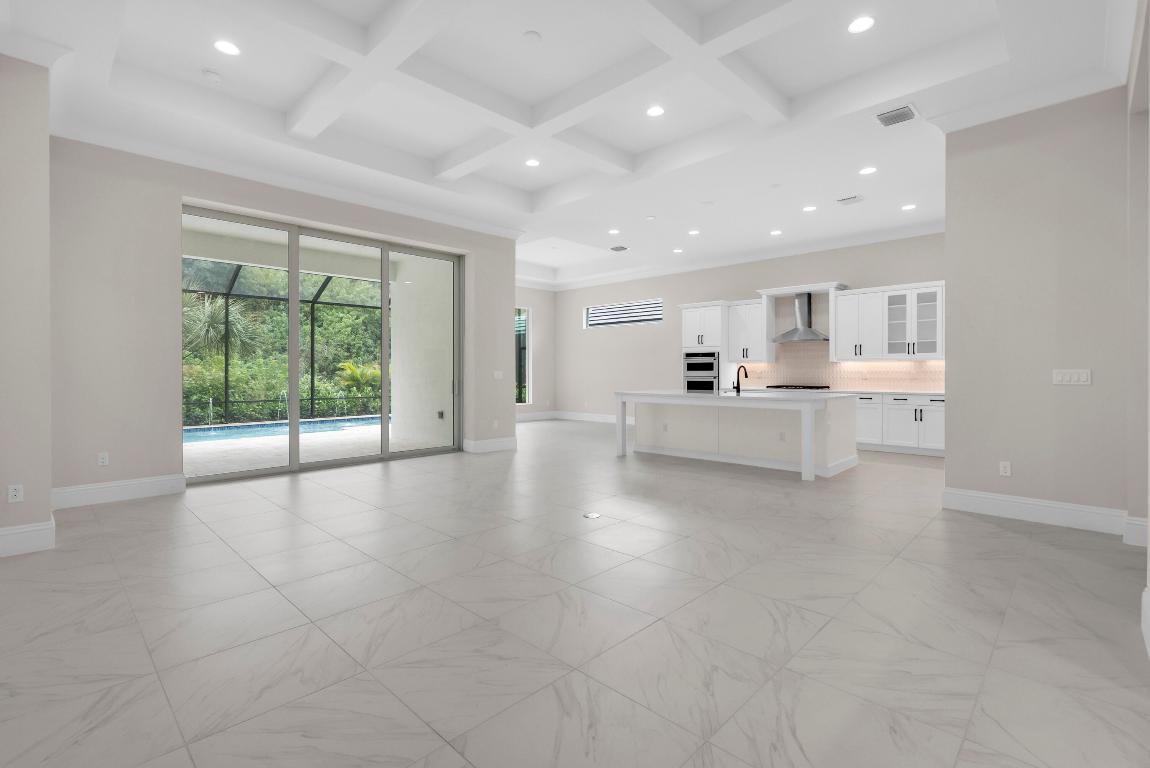 LUCAYA POINTE - PHASE 1 - Residential