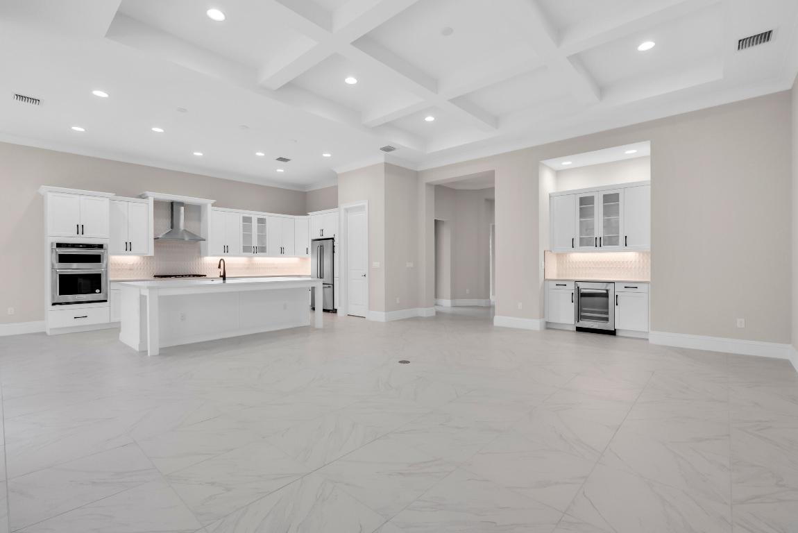 LUCAYA POINTE - PHASE 1 - Residential