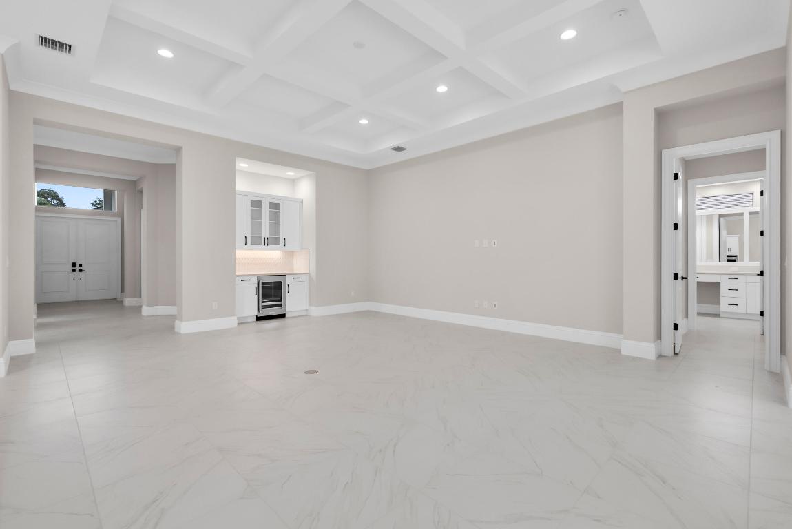 LUCAYA POINTE - PHASE 1 - Residential