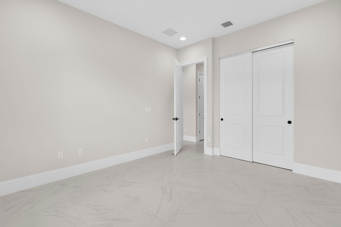 LUCAYA POINTE - PHASE 1 - Residential