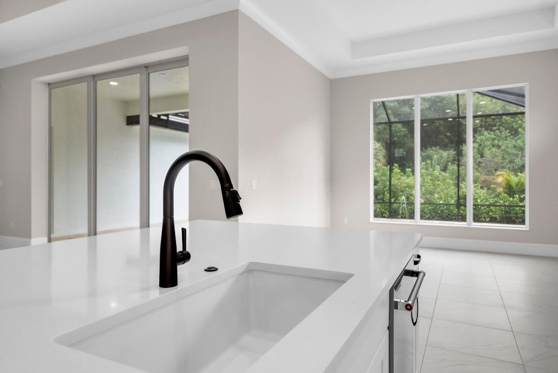 LUCAYA POINTE - PHASE 1 - Residential