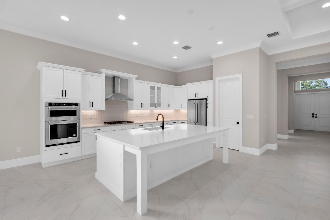 LUCAYA POINTE - PHASE 1 - Residential