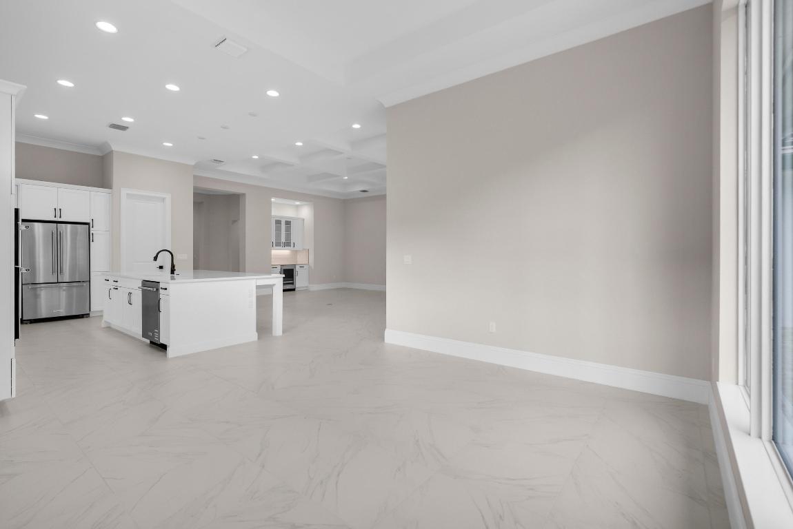 LUCAYA POINTE - PHASE 1 - Residential