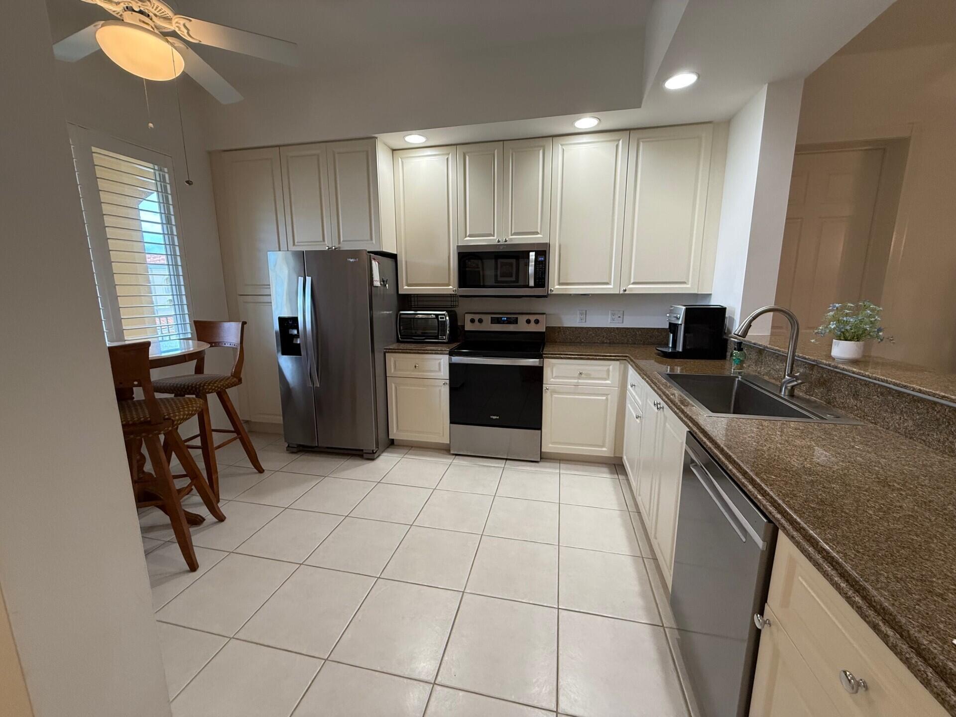 1 Harbour Isle Drive E Ph 02, Fort Pierce, FL, 34949/$399,900 2 1 Harbour Isle Drive E Ph 02