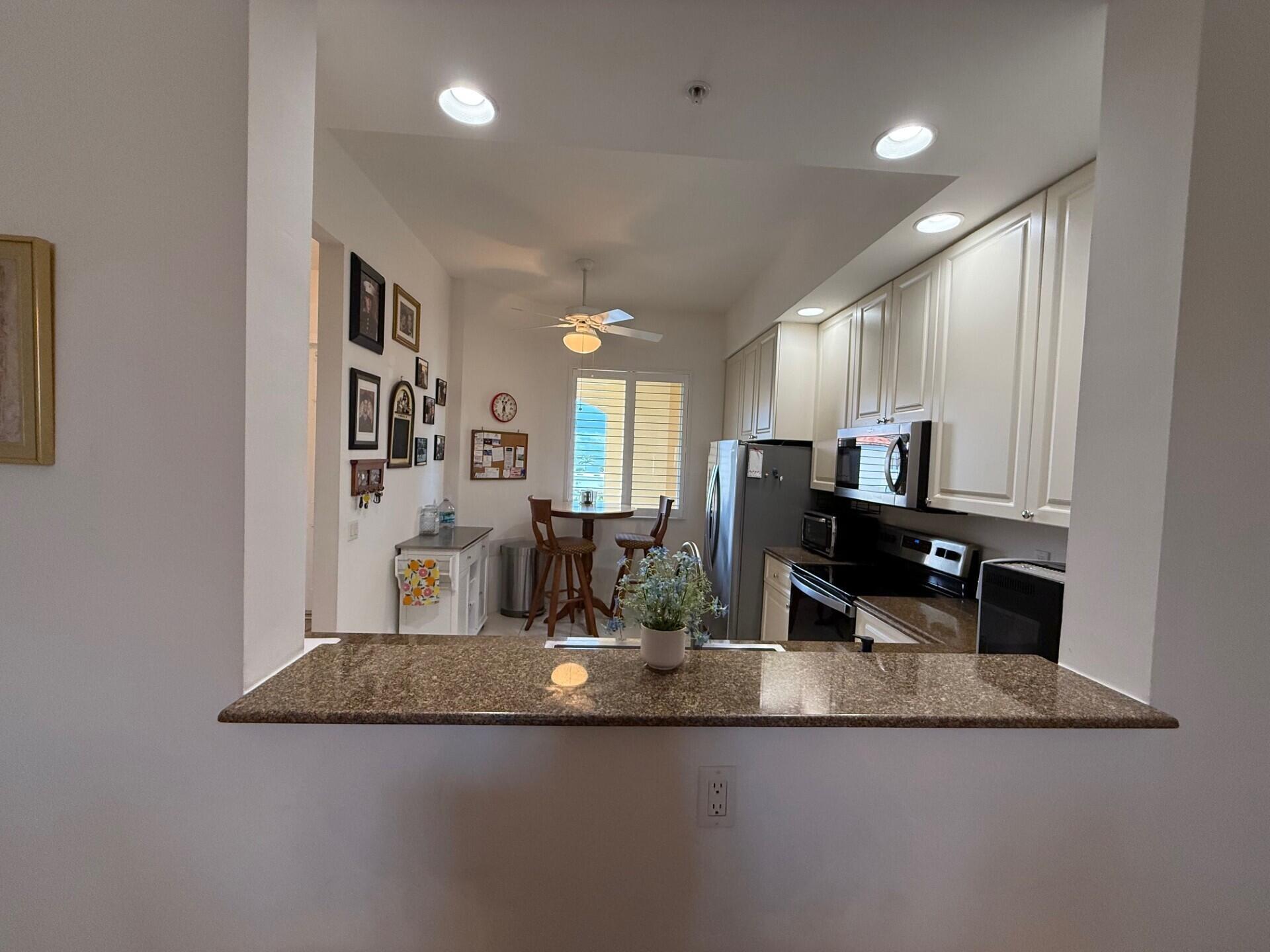 1 Harbour Isle Drive E Ph 02, Fort Pierce, FL, 34949/$399,900 3 1 Harbour Isle Drive E Ph 02