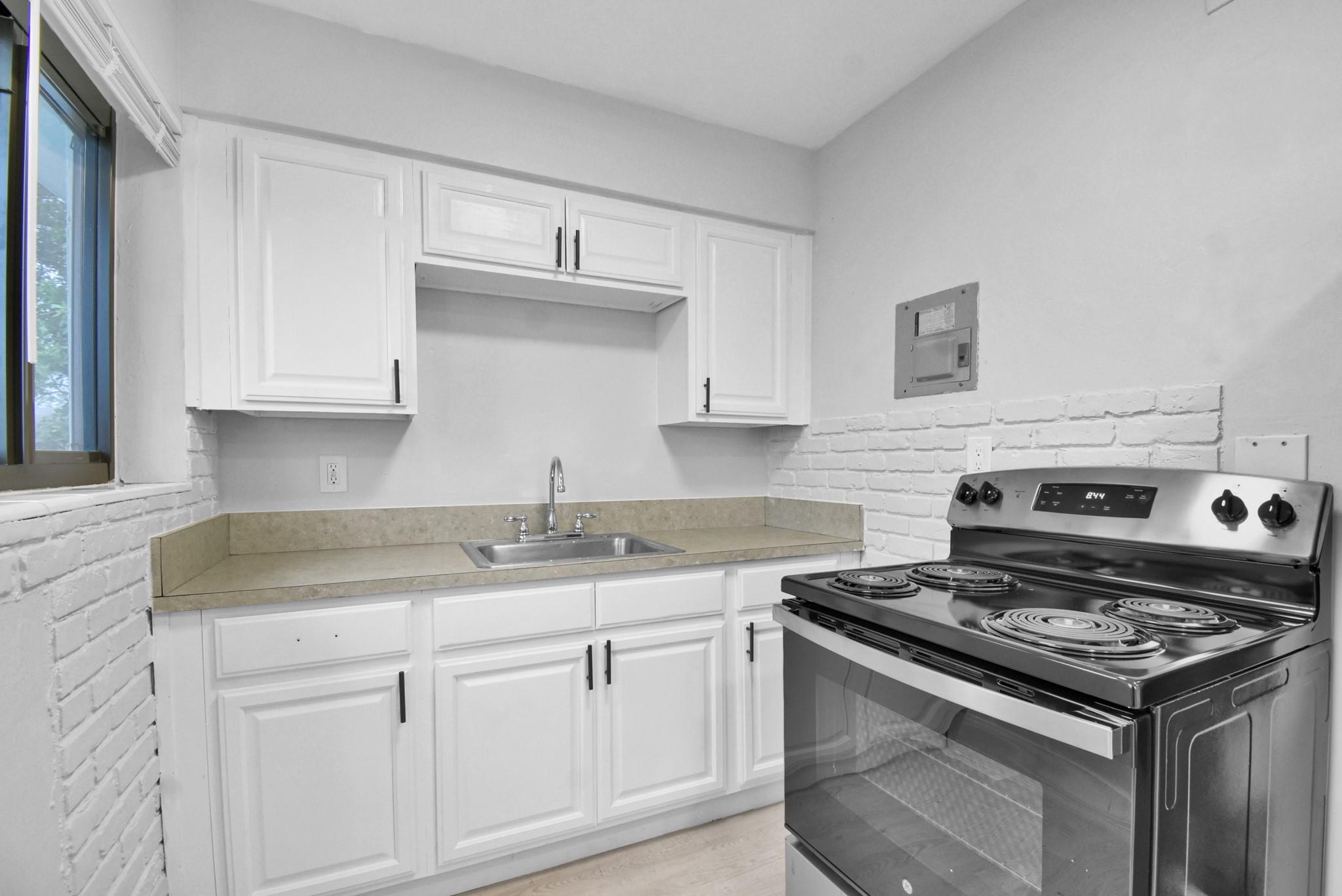 6101 NW 9th Ct 2