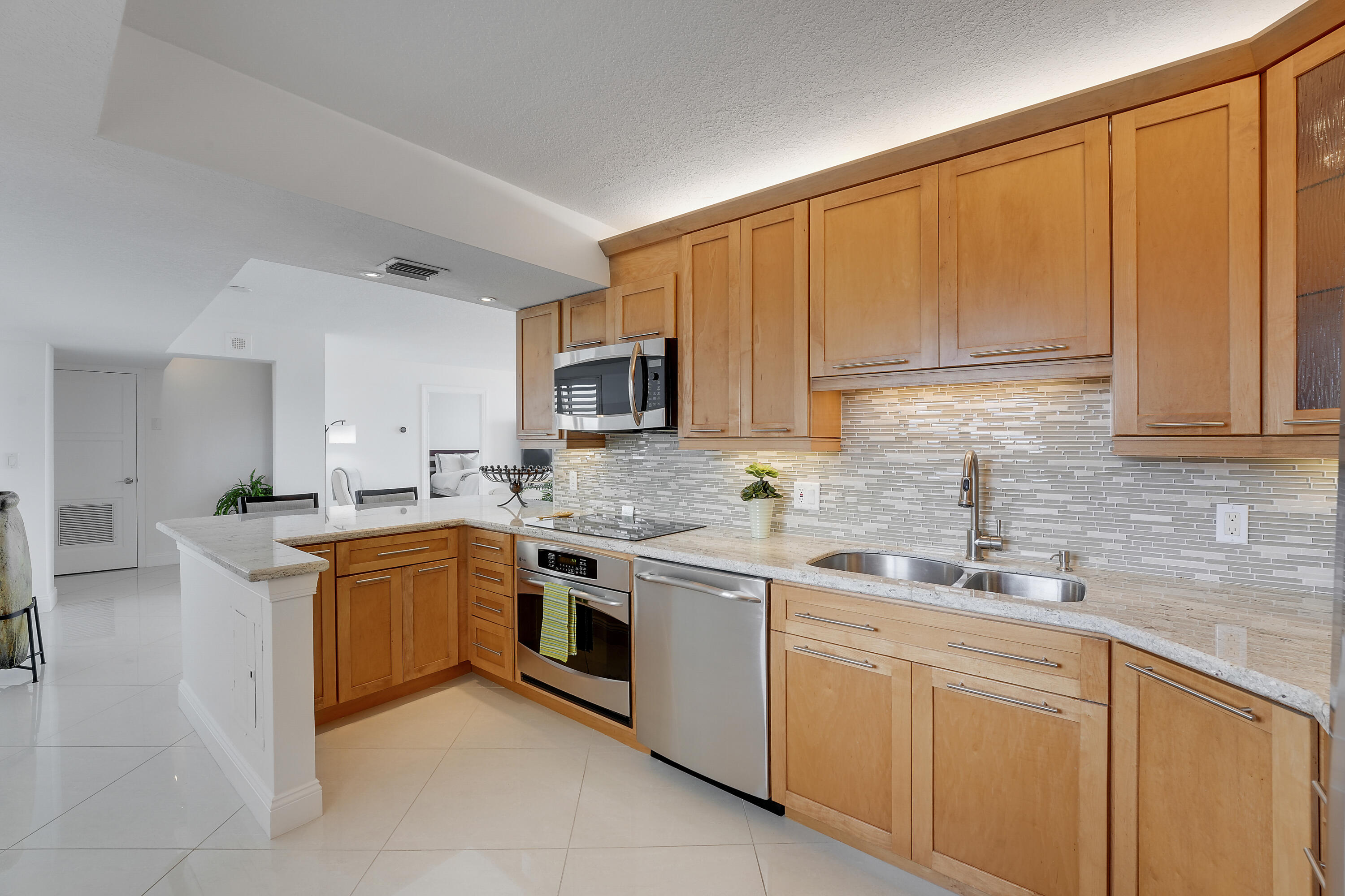 OCEAN TRAIL CONDO III - Residential