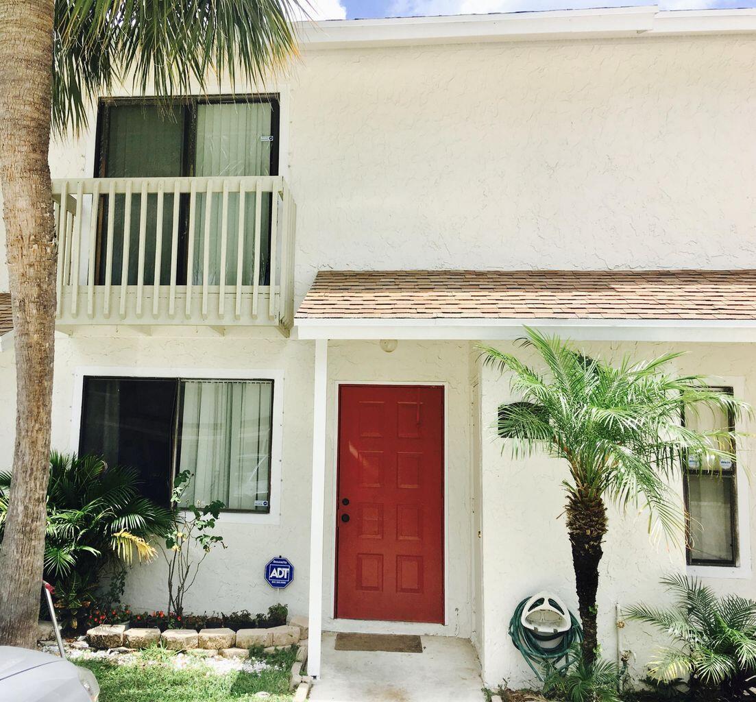 Well-maintained townhouse featuring 2 master bedrooms upstairs, each with private baths, plus a convenient half bath downstairs. Tile flooring on the main level and laminate upstairs create a clean, modern look. Located in a desirable community offering a pool and great amenities for​​‌​​​​‌​‌​​​‌‌​​​‌‌‌​​‌​​‌‌​​​​ residents.