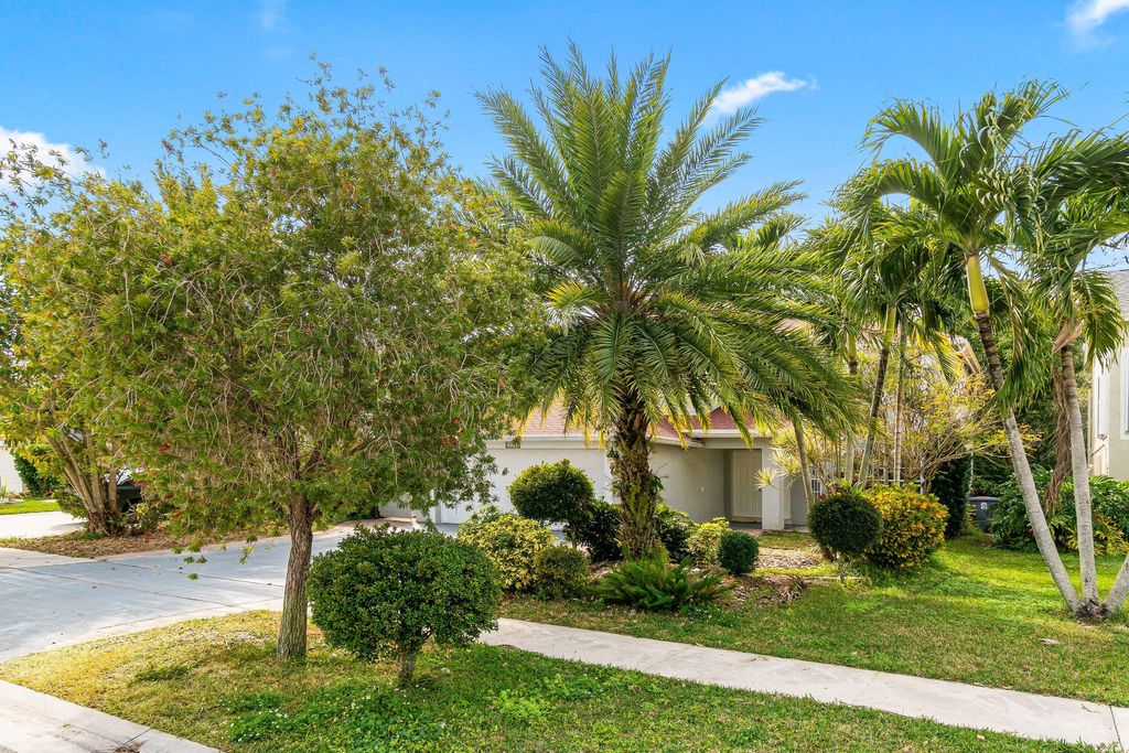 Photo of 22251 Sands Point Drive, Boca Raton, FL 33433 (MLS # R11162908)