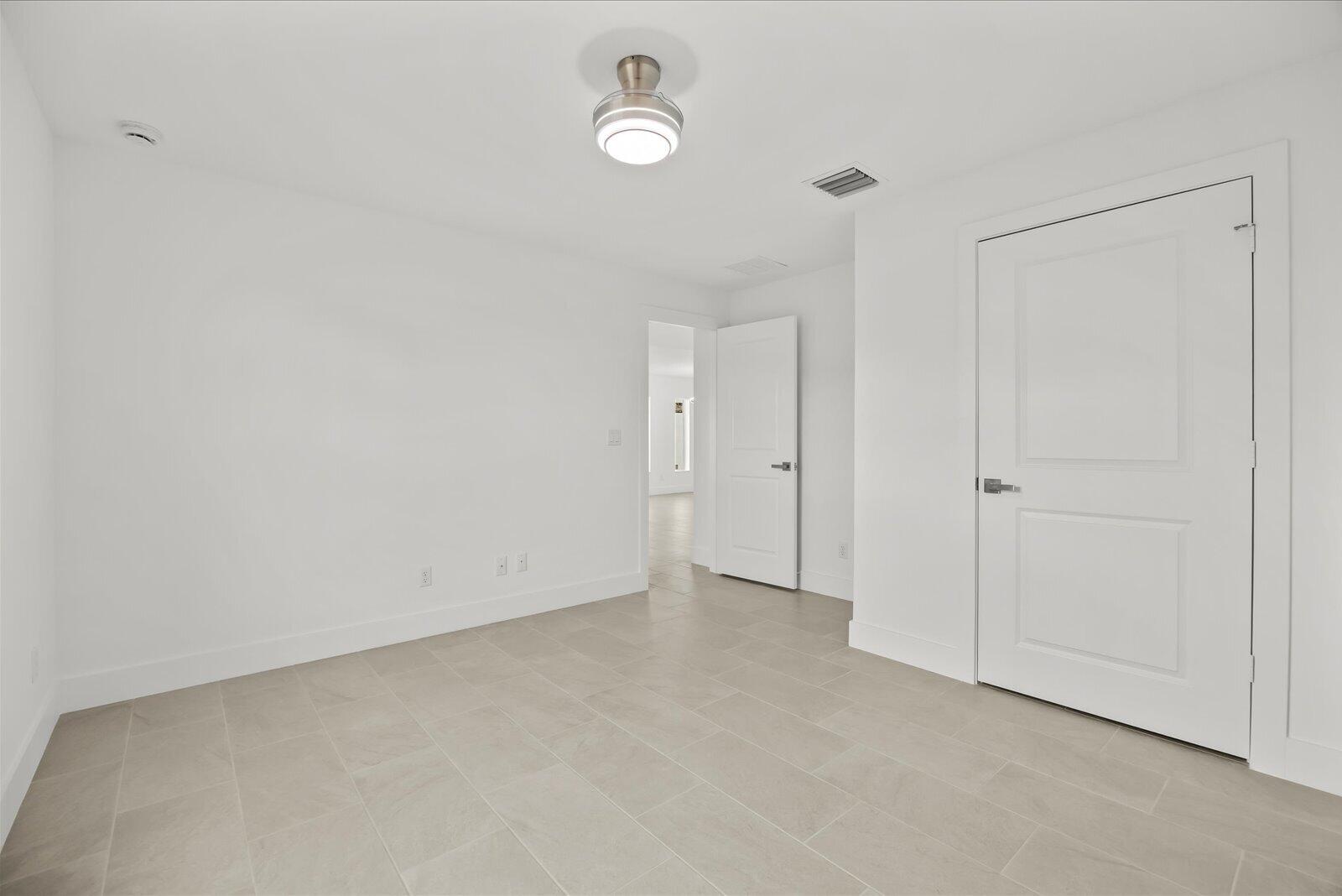 PORT ST LUCIE SECTION 33 - Residential