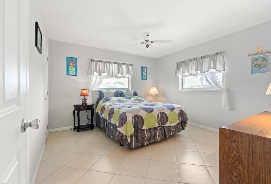 PALM BEACH LEISUREVILLE SEC 7 - Residential