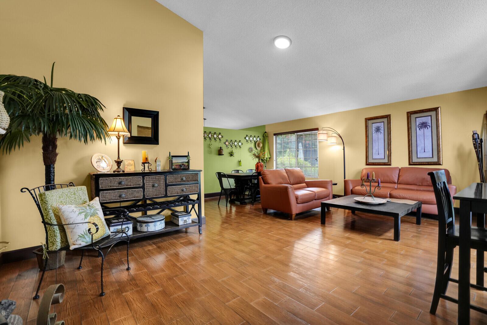 558 NW 39th Avenue