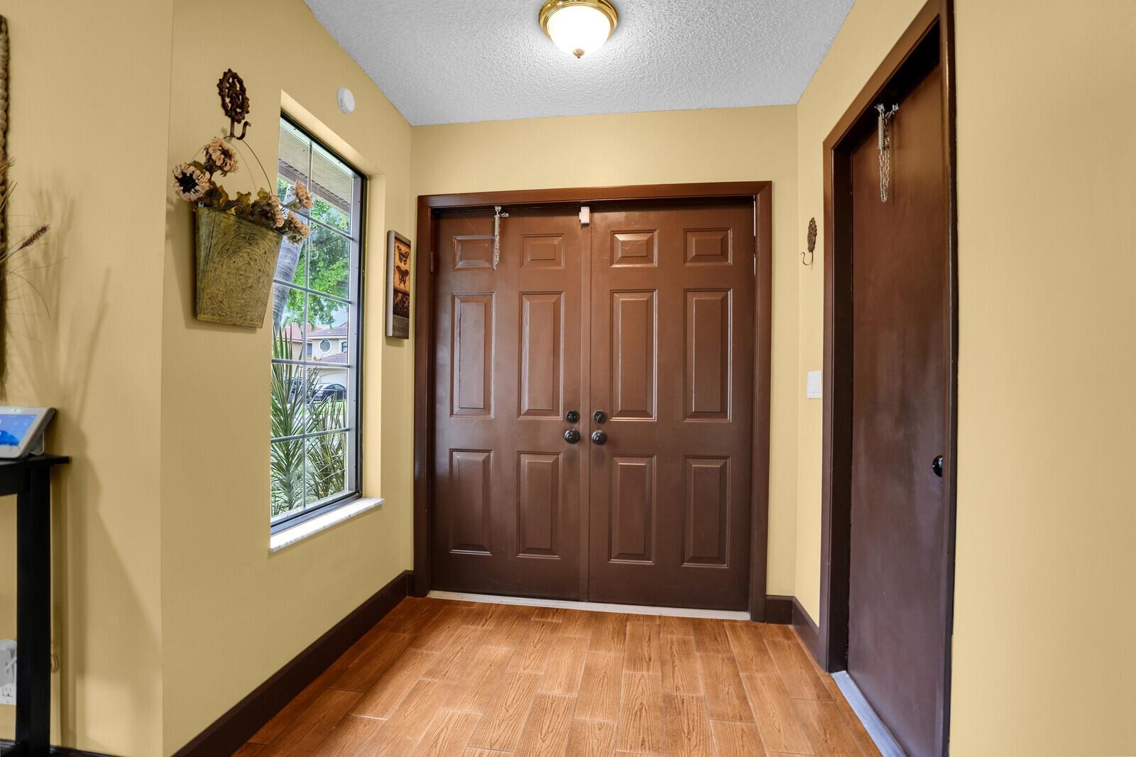 558 NW 39th Avenue