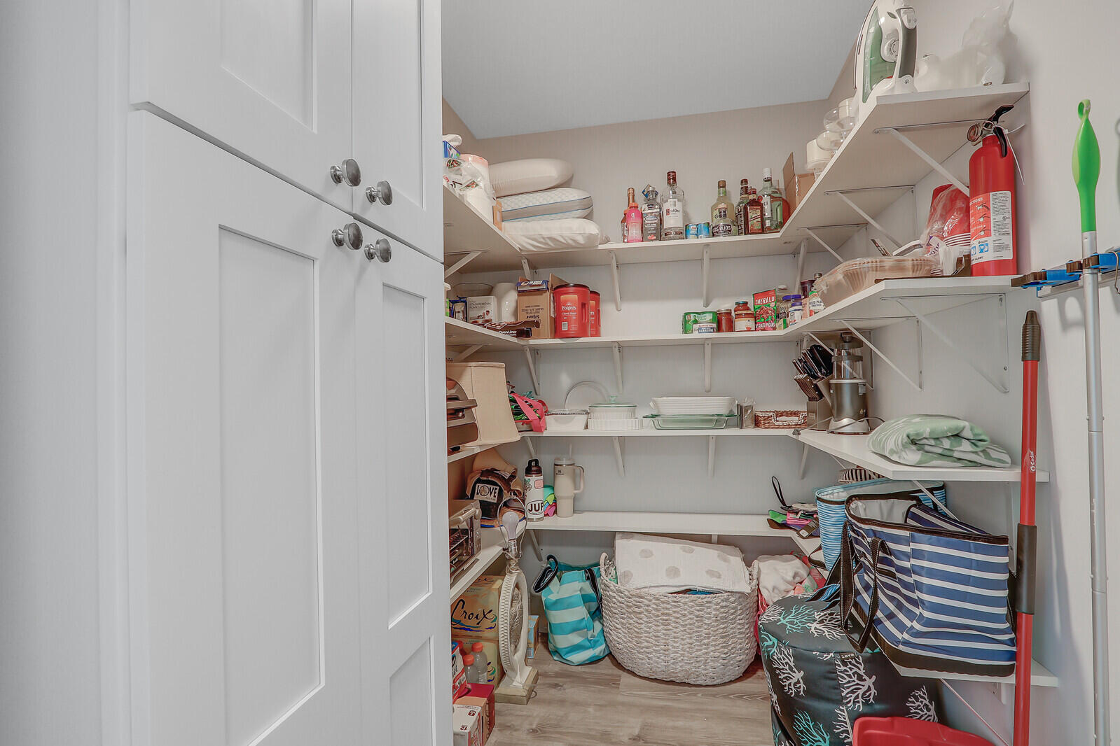 OCEAN TOWERS CONDO APTS - Residential