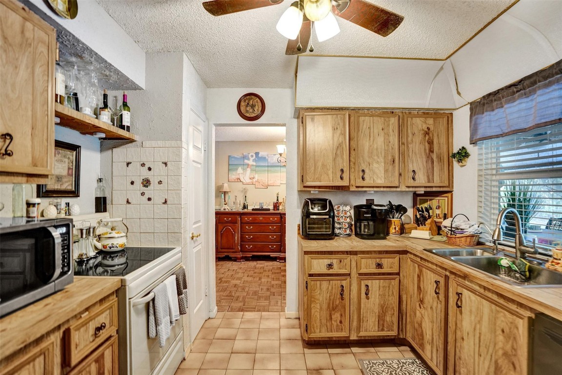 Greenwood II 103-46 B - Residential