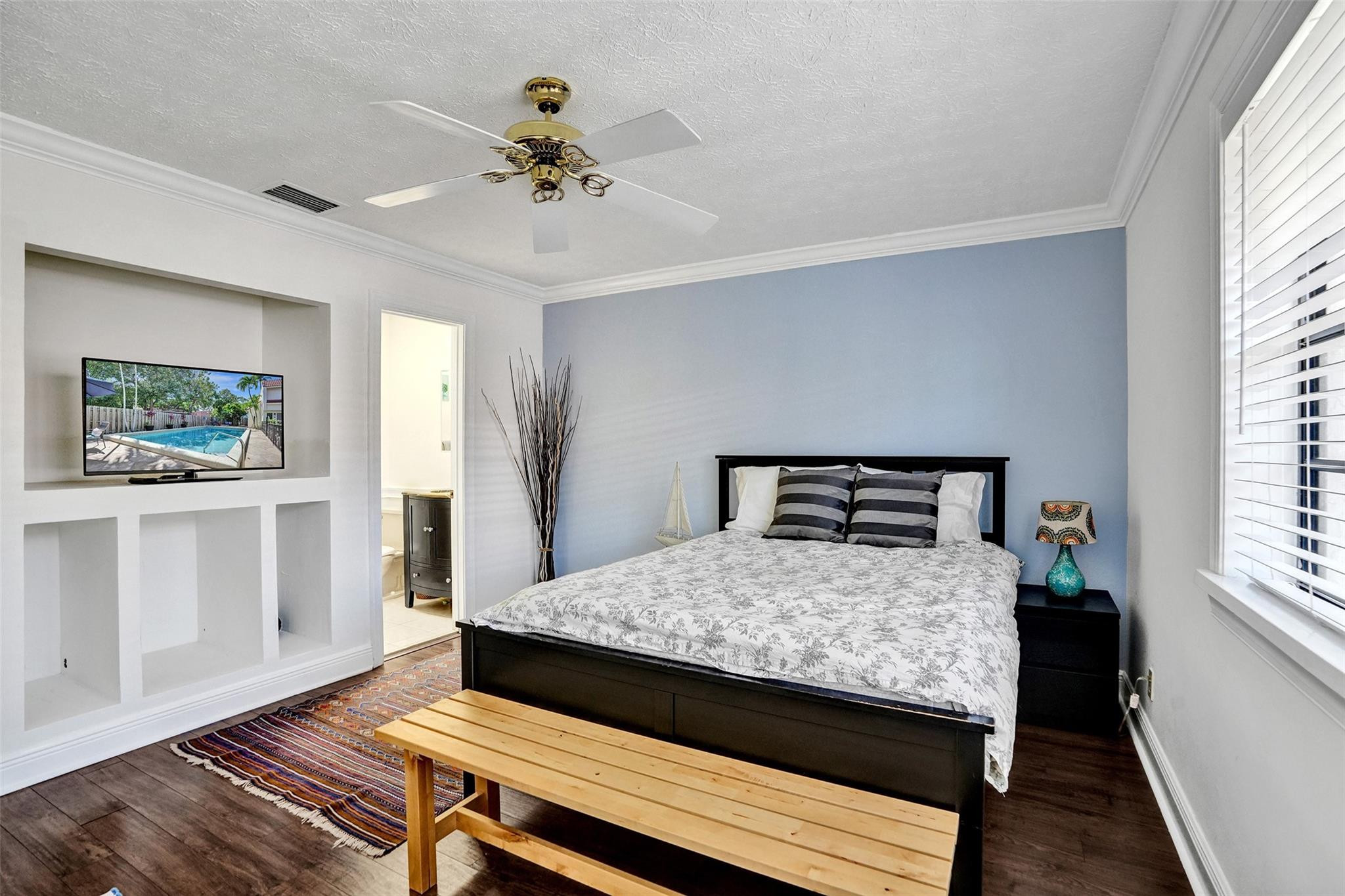 SOUTHPORT TOWNHOMES 1 CONDO - Residential