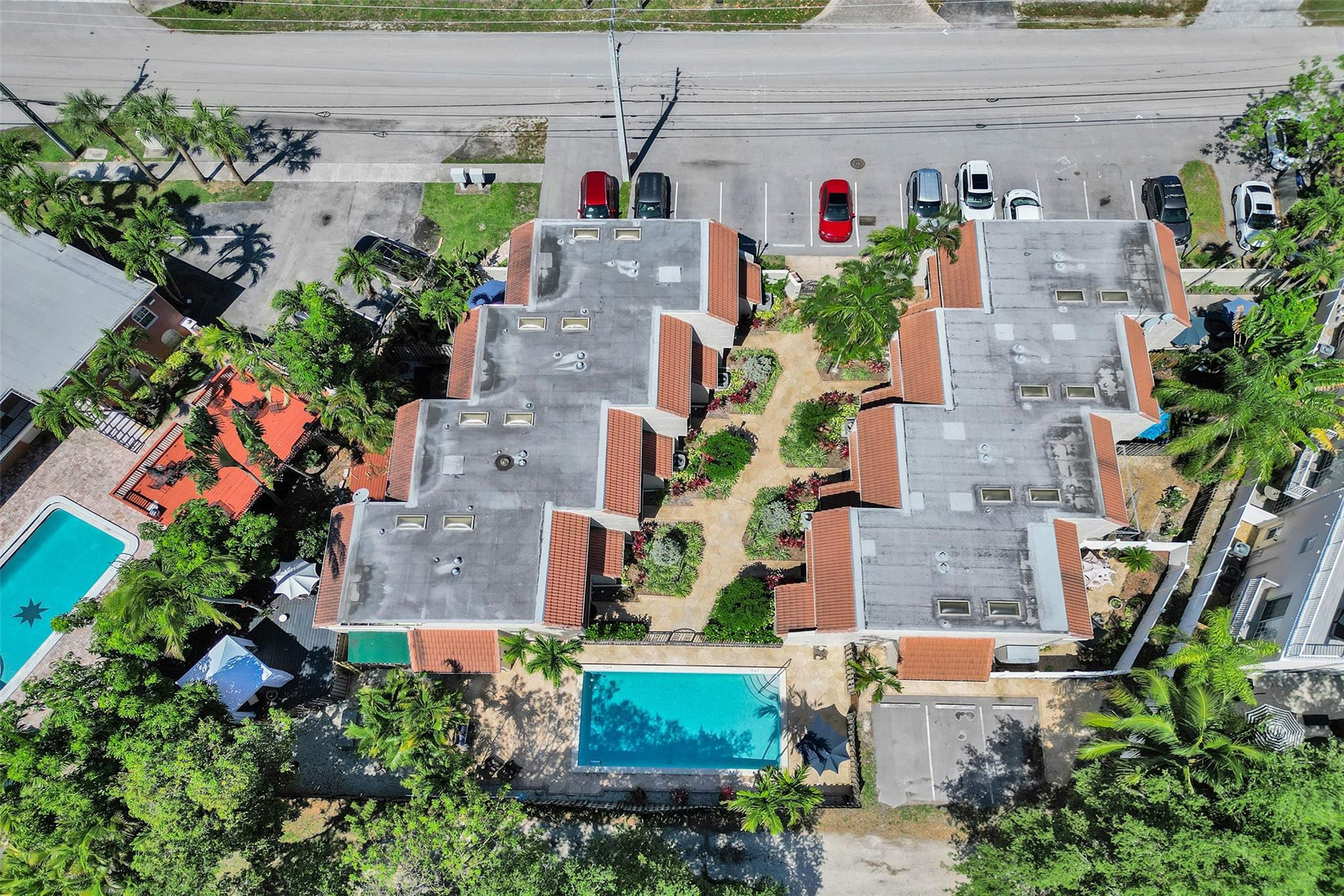 SOUTHPORT TOWNHOMES 1 CONDO - Residential